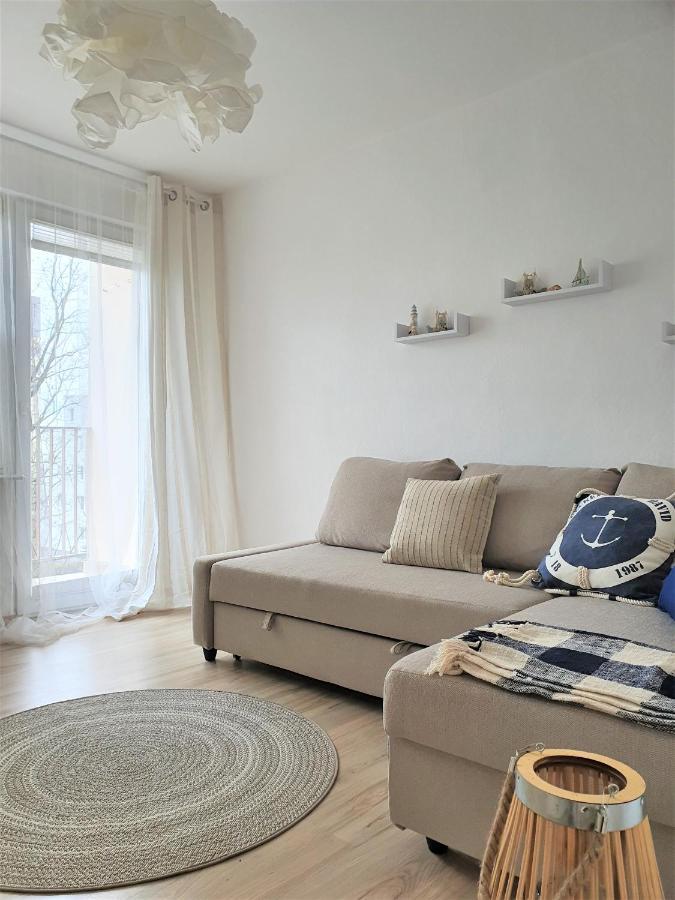 Wera - Klimatyczny Apartament 300 M Od Plazy Brzezno - Azw غدانسك المظهر الخارجي الصورة